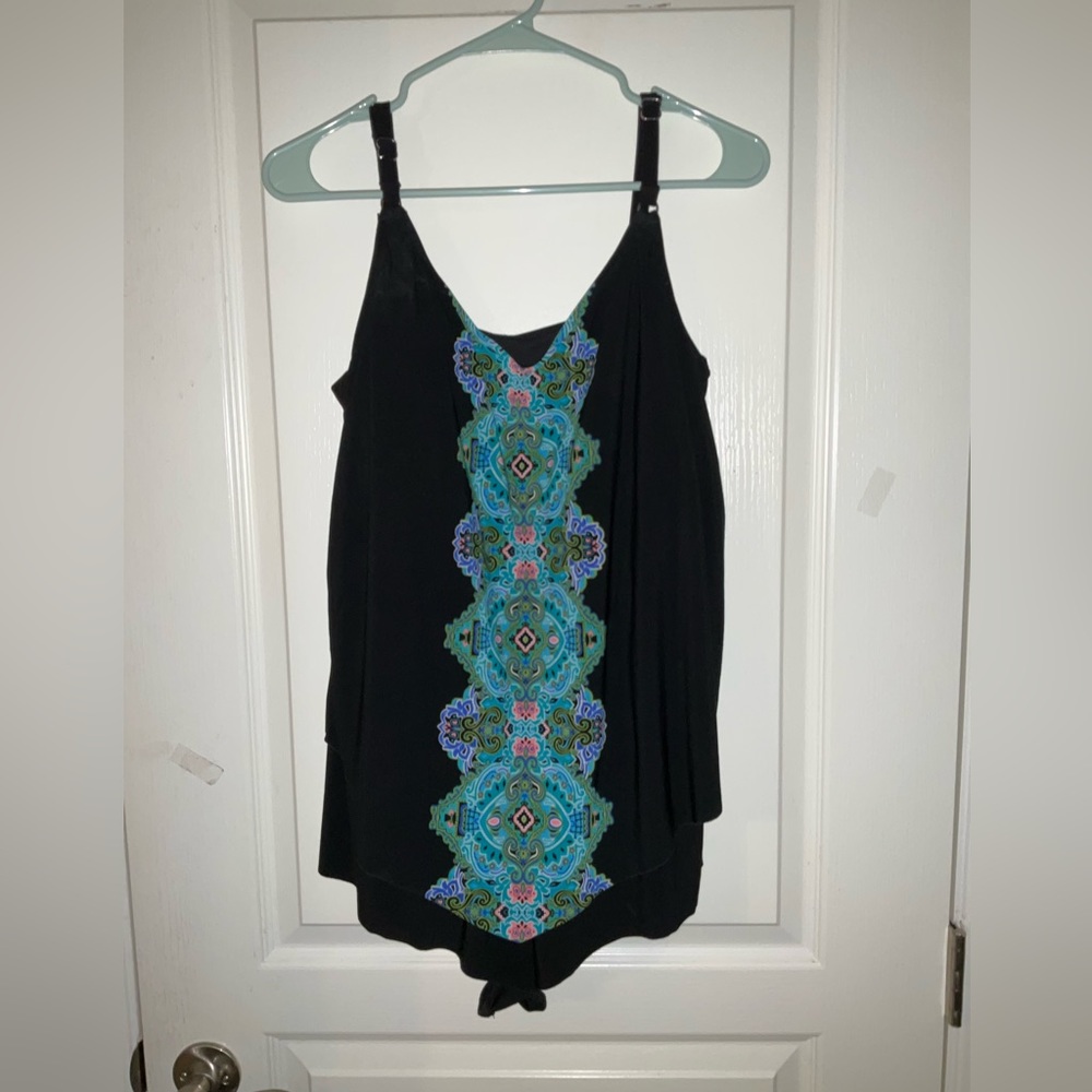 Swimsuit - Picture 2 of 10